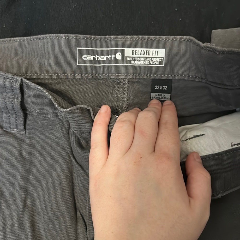 Men’s Carhartt rugged flex relaxed fit canvas work pants!